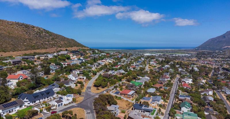 7 Bedroom Property for Sale in Fish Hoek Western Cape